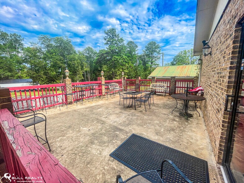 More Photos Of 1182 GA Highway 83 S, Forsyth General Retail For Sale