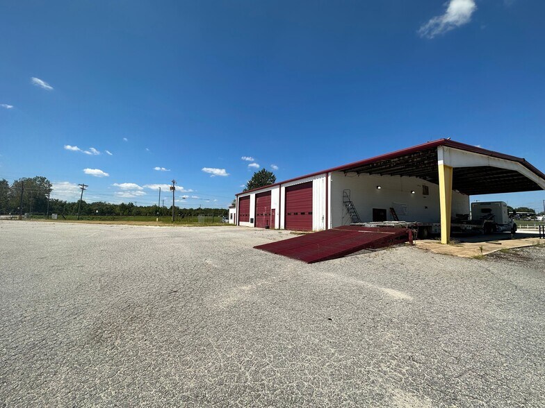 More Photos Of 452 Hyatt St, Gaffney Truck Terminal For Sale