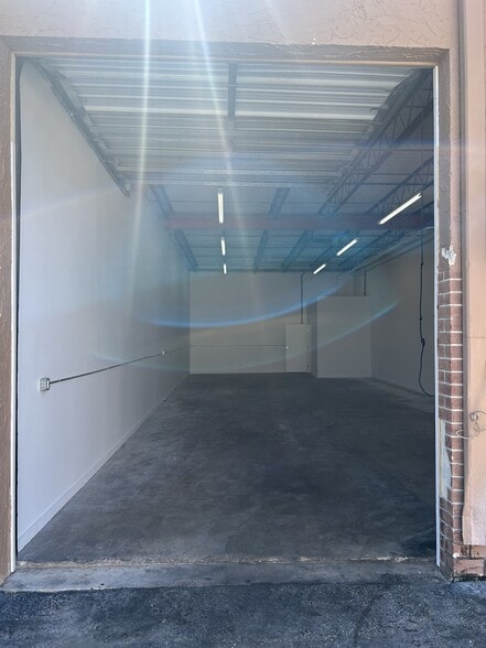 More Photos Of 5713-5727 NE 14th Ave, Fort Lauderdale Warehouse For Lease