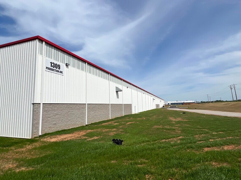 More Photos Of 1309 Production Ave., Bowling Green Distribution For Sale