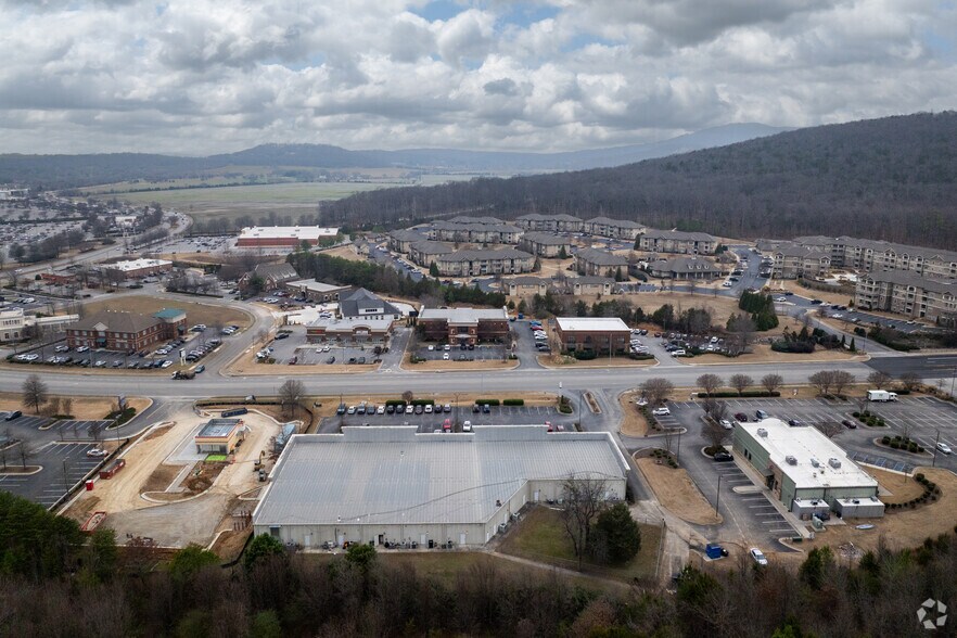 More Photos Of 2124 Cecil Ashburn Dr SE, Huntsville General Retail For Lease