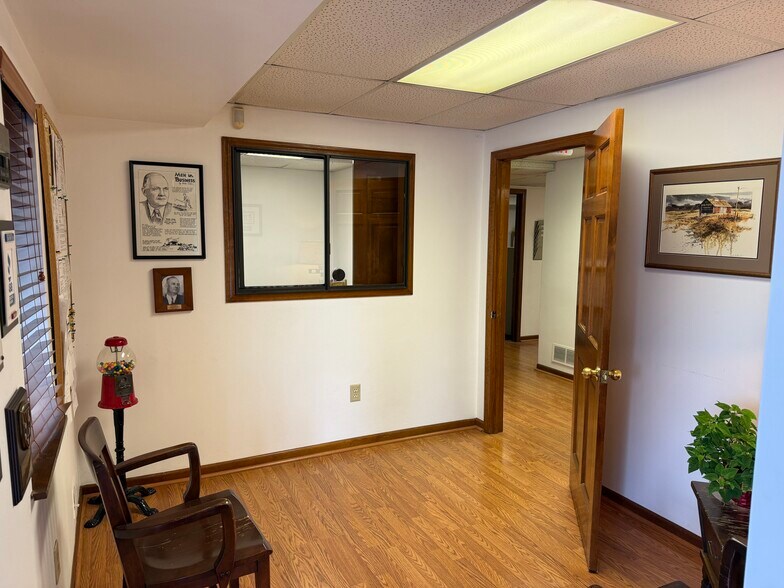 More Photos Of 2350 Scioto Harper Rd, Columbus Warehouse For Sale