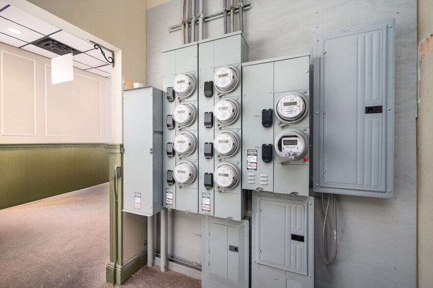 More Photos Of 746 Park Ave, Hoboken Storefront Retail Residential For Lease