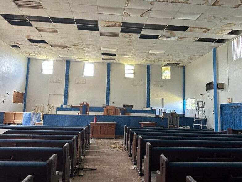 More Photos Of 2741 NW 49th St, Miami Lodge Meeting Hall For Sale