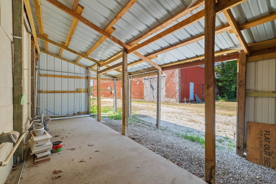 More Photos Of 306 College St, Greenfield Office For Sale