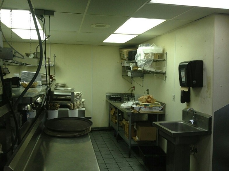 More Photos Of 11419 S Grant Hwy, Marengo Restaurant For Sale