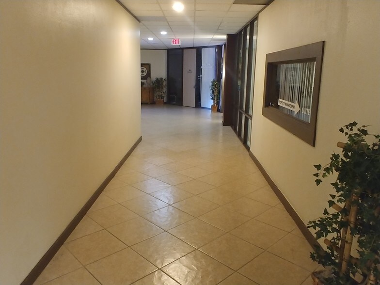 More Photos Of 3222 Burke Rd, Pasadena Office For Lease