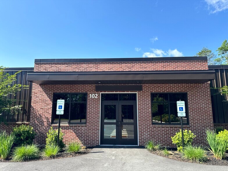 Primary Photo Of 42 Industrial Park Rd, Saco Office For Lease