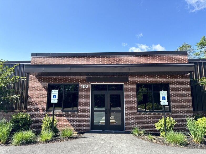 Primary Photo Of 42 Industrial Park Rd, Saco Office For Lease