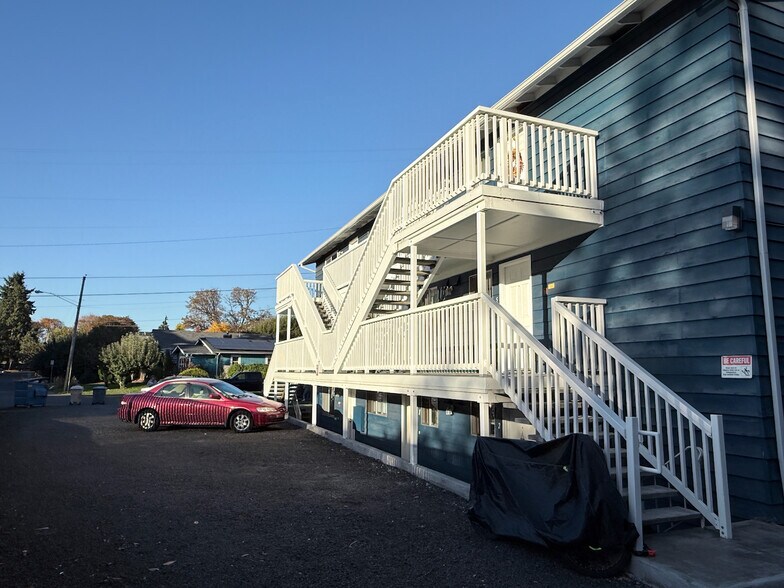 More Photos Of 1250 SW E Ave, Corvallis Apartments For Sale