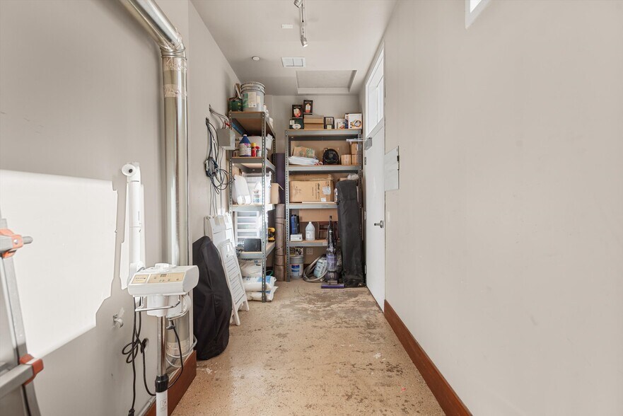 More Photos Of 241 Robinson St, Basalt Storefront For Sale