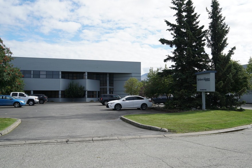 More Photos Of 1401 Rudakof Cir, Anchorage Office For Sale