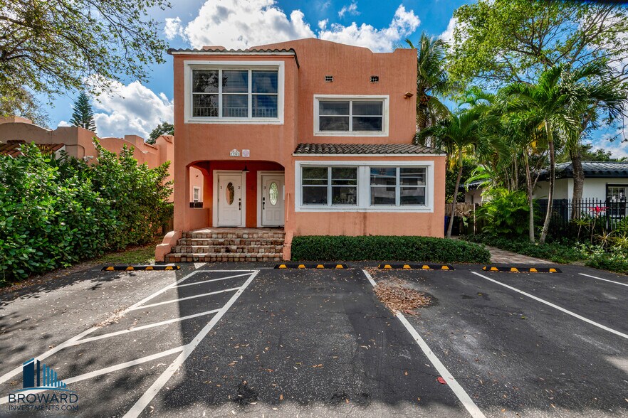 More Photos Of 330 SW 20th St, Fort Lauderdale Multifamily For Sale