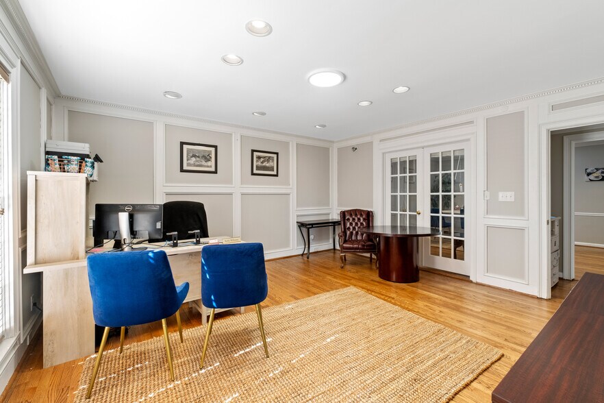 More Photos Of 2615 Sandy Plains Rd, Marietta Medical For Sale