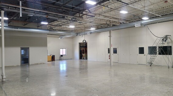 More Photos Of 64 Union Ave, Sudbury Flex For Sale