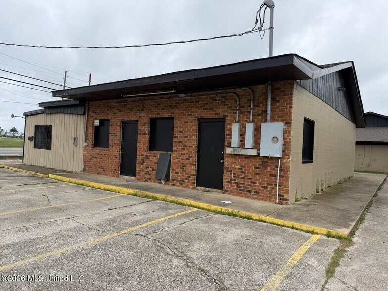 More Photos Of 5420 28th St, Gulfport Apartments For Sale