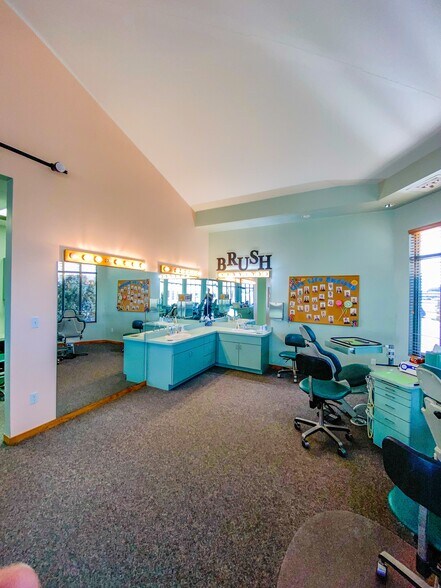 More Photos Of 10522 S Parker Rd, Parker Medical For Lease