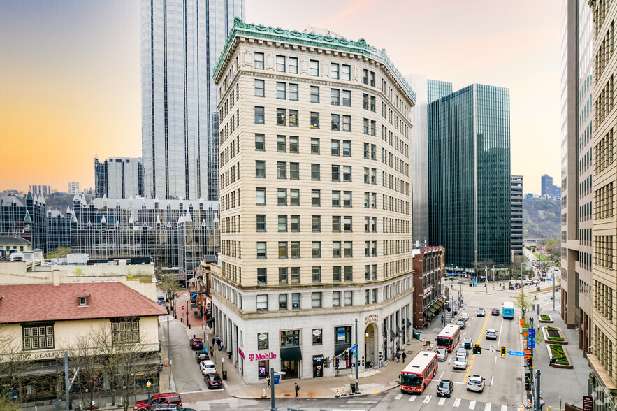 Primary Photo Of 100 5th Ave, Pittsburgh Office For Lease