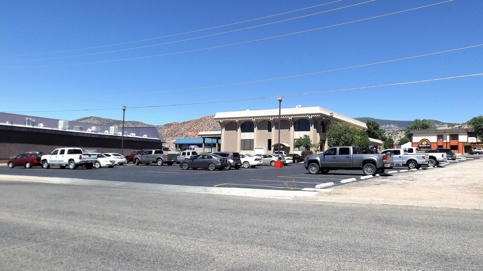 More Photos Of 444 S Main St, Cedar City Office For Lease