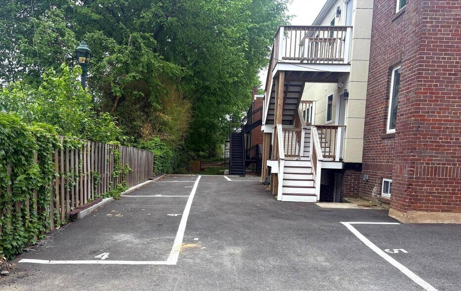 More Photos Of 4535 Avondale St, Bethesda Apartments For Sale