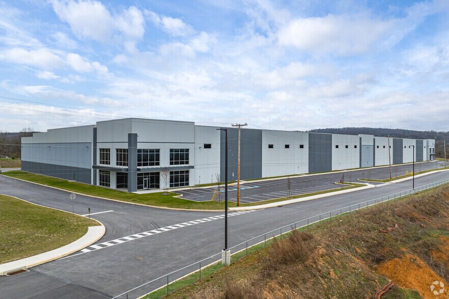 More Photos Of 520 Busser Rd, York Distribution For Lease