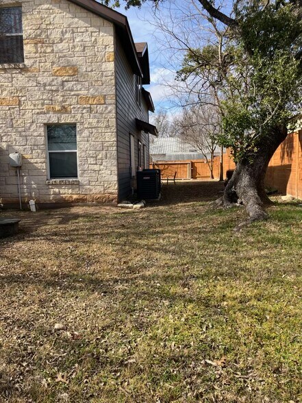 More Photos Of 800 Main St, Liberty Hill Office For Sale