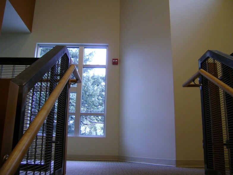 More Photos Of 3829-3843 NE Tillamook St, Portland Office For Lease