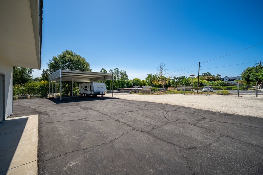 More Photos Of 3724 Oak st, Paso Robles Warehouse For Lease