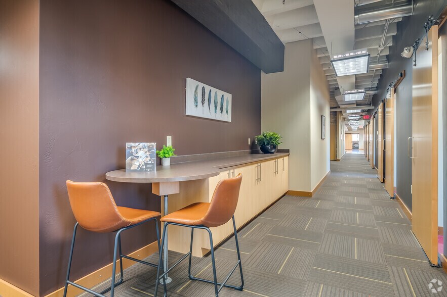 More Photos Of 118 S Adams St, Green Bay Coworking Space