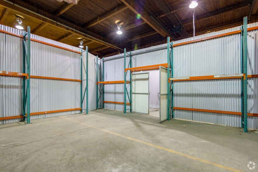 More Photos Of 12140-12160 103A Av, Surrey Warehouse For Lease