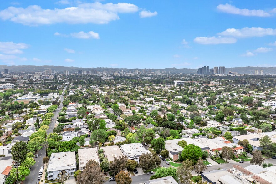 More Photos Of 10961 Rose Ave, Los Angeles Apartments For Sale
