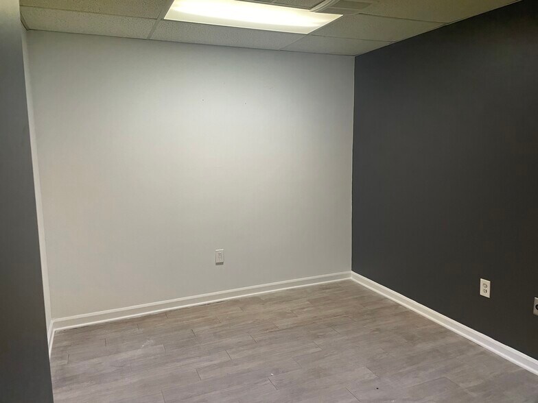 More Photos Of 1100-1130 280 Byp, Phenix City Storefront For Lease