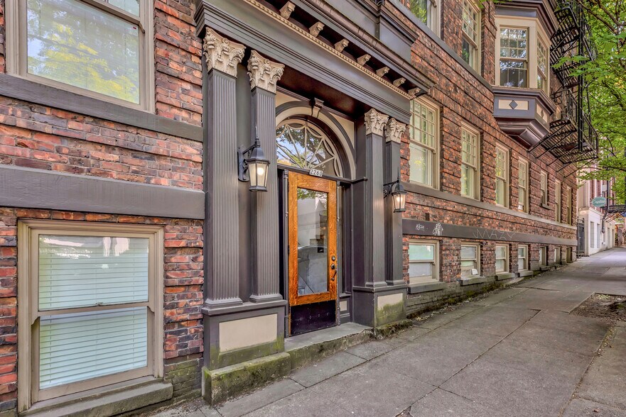 More Photos Of 2260 NW Everett St, Portland Apartments For Sale