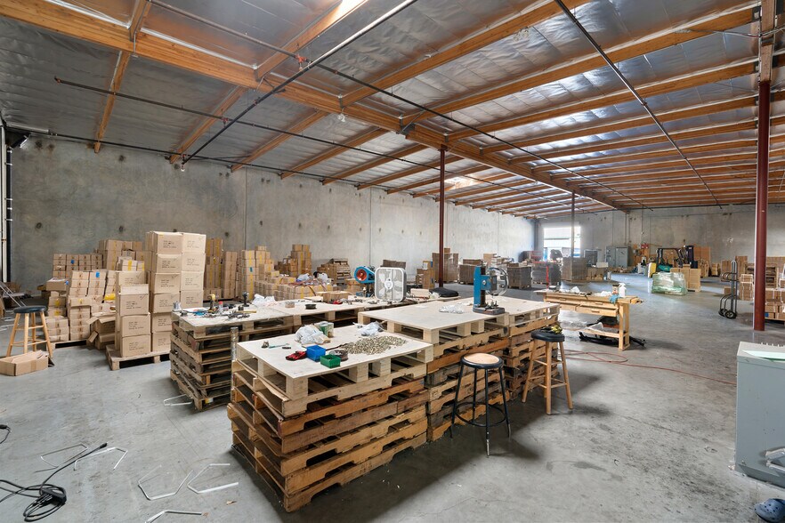 More Photos Of 3583 Old Conejo Rd, Newbury Park Manufacturing For Lease