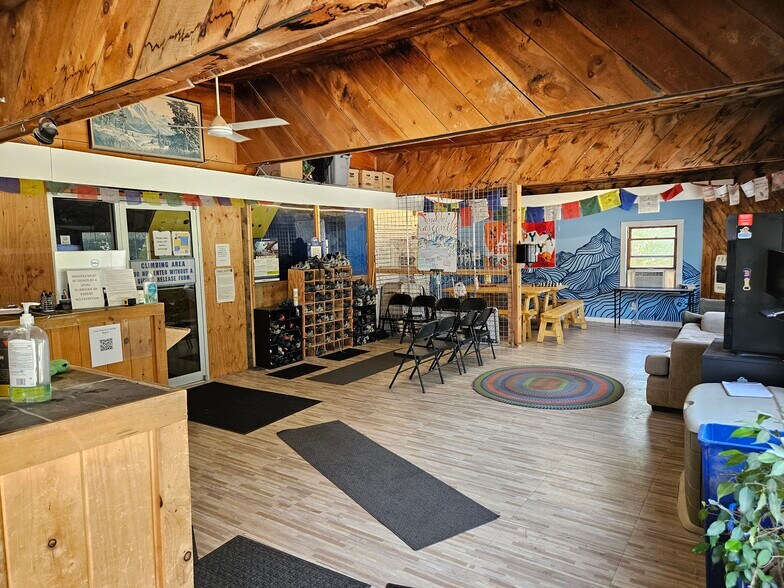 More Photos Of 47 Broadway, Dover Freestanding For Sale