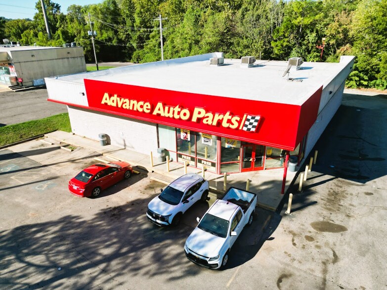 Primary Photo Of 3535 Elvis Presley Blvd, Memphis General Retail For Sale