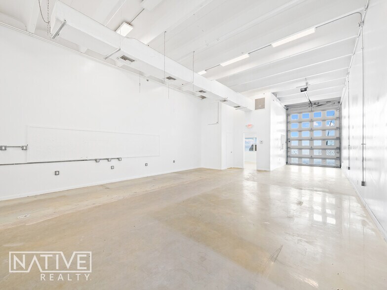 More Photos Of 1229-1231 NE 9th Ave, Fort Lauderdale Flex For Lease