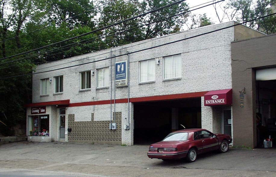 More Photos Of 290 Perry Hwy, Pittsburgh Showroom For Sale