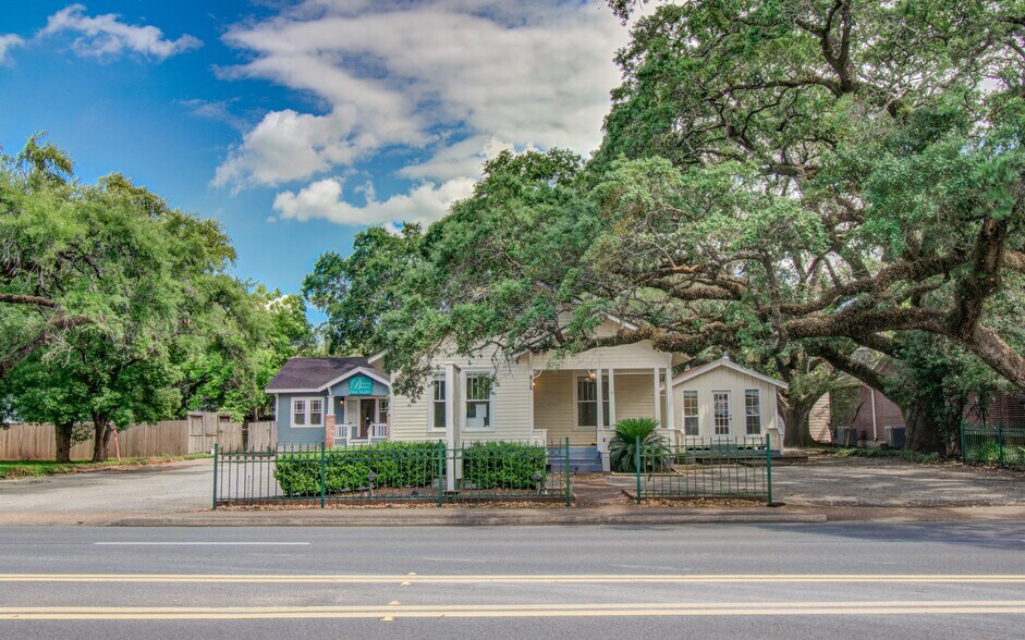 More Photos Of , League City Office For Sale