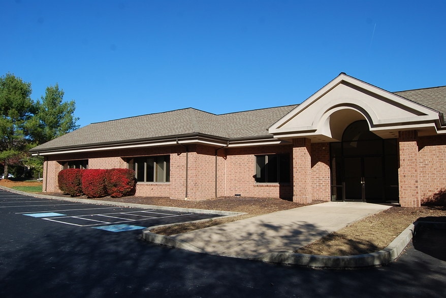 More Photos Of 59 General Warren Blvd, Malvern Medical For Lease