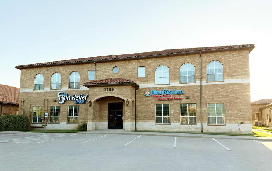 More Photos Of 7709 San Jacinto Pl, Plano Loft Creative Space For Sale