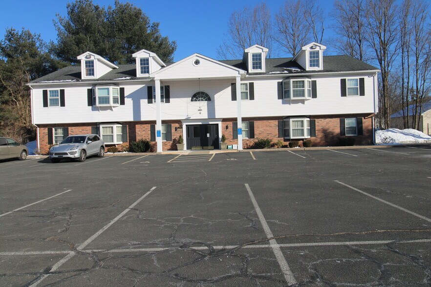 More Photos Of 24 Battle St, Somers Medical For Lease