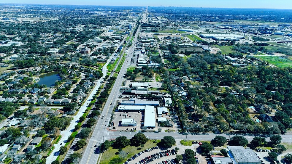 More Photos Of 6103 Highway Blvd, Katy Auto Dealership For Sale
