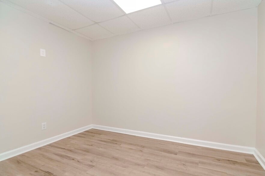 More Photos Of 3205 W Waters Ave, Tampa Medical For Sale