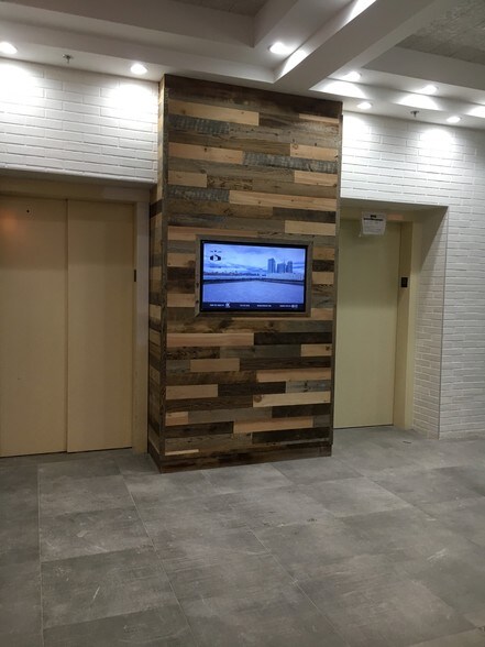 More Photos Of 247 Water St, Brooklyn Manufacturing For Lease