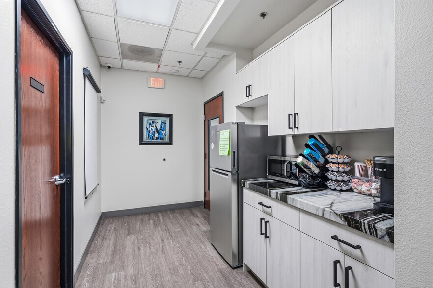 More Photos Of 3087 E Warm Springs Rd, Las Vegas Office For Sale