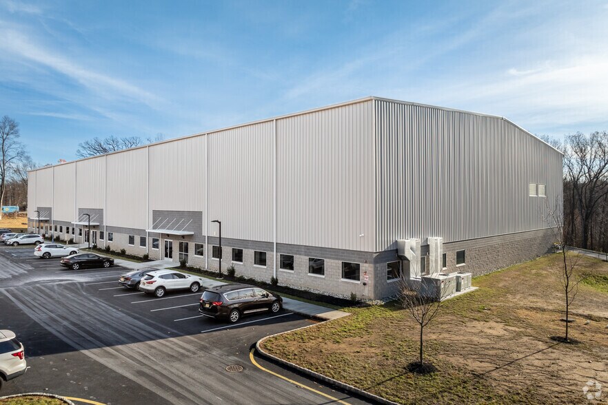 Primary Photo Of 11 Aspen Dr, Randolph Flex For Lease