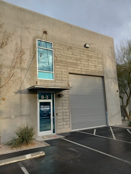 More Photos Of 4071 Silvestri Ln, Las Vegas Showroom For Sale