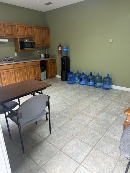 More Photos Of 1290 Main St, Daphne Office For Lease