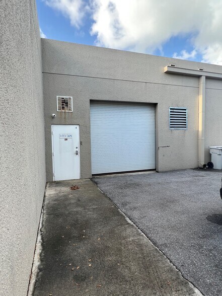 More Photos Of 880 Jupiter Park Dr, Jupiter Light Manufacturing For Sale
